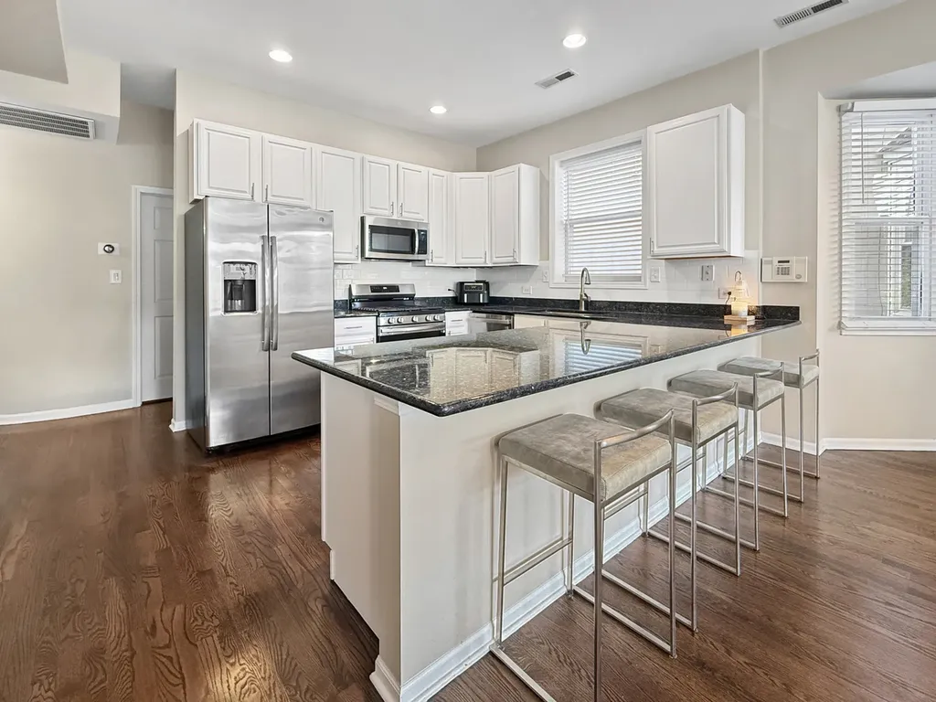1726 West Diversey Parkway Chicago IL 60614