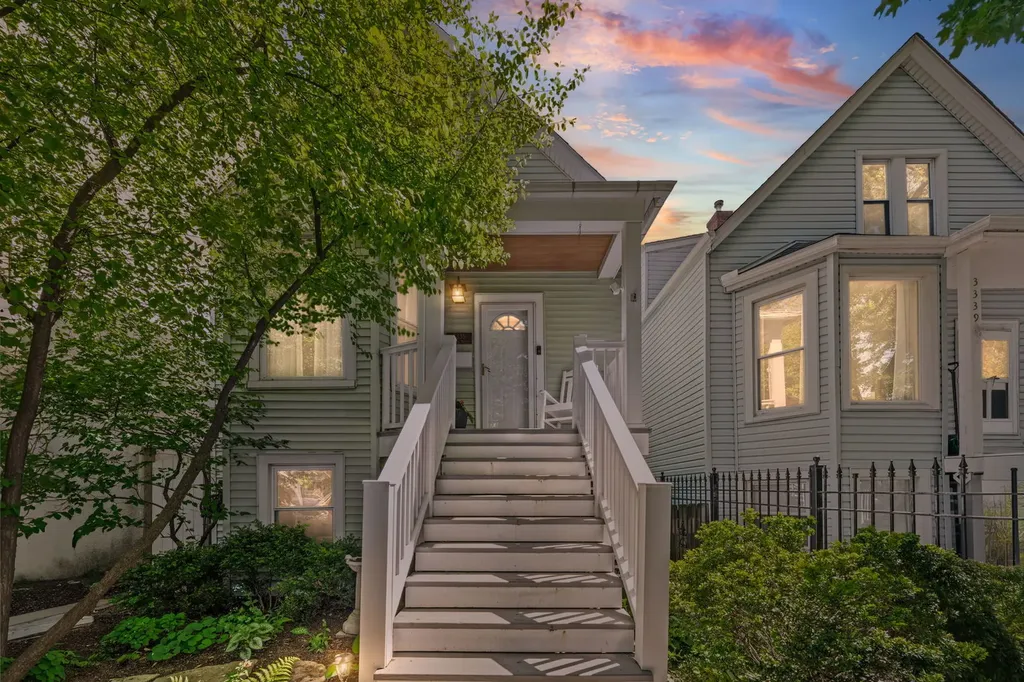 3335 West Berteau Avenue Chicago IL 60618