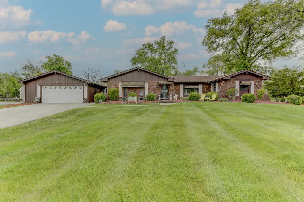 126 Denell Drive Crete IL 60417
