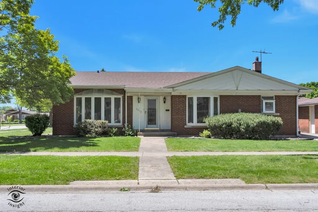 5532 Oak Center Drive Oak Lawn IL 60453