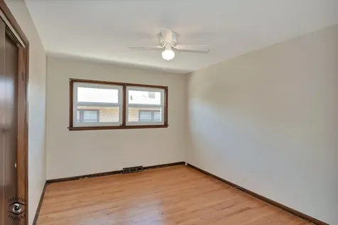 5532 Oak Center Drive Oak Lawn IL 60453