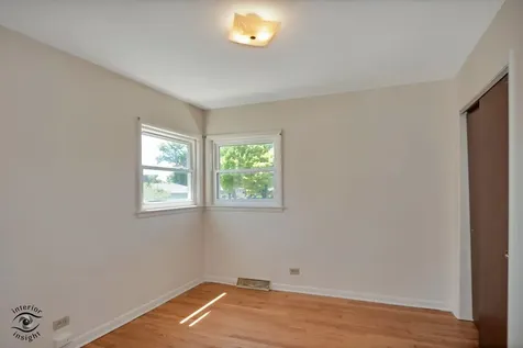 5532 Oak Center Drive Oak Lawn IL 60453