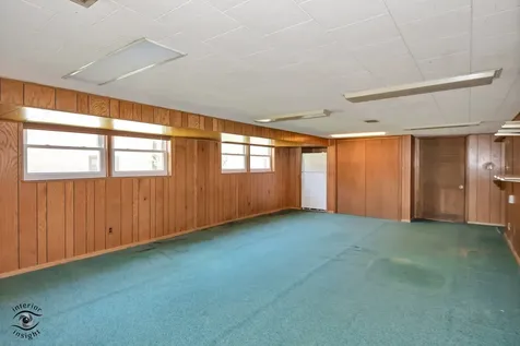 5532 Oak Center Drive Oak Lawn IL 60453