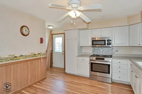 5532 Oak Center Drive Oak Lawn IL 60453