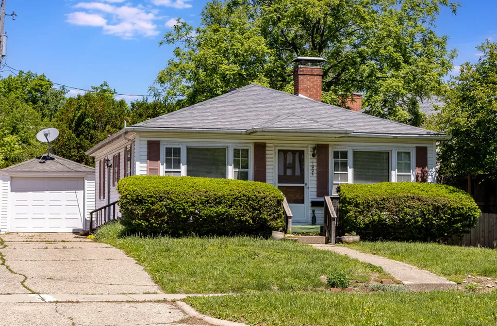 1004 West John Street Champaign IL 61821