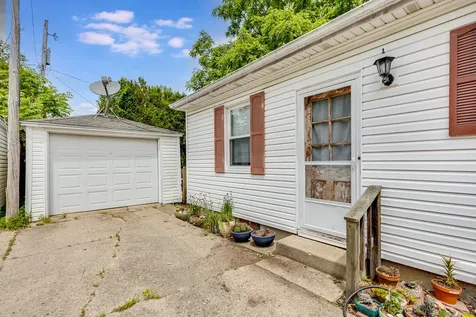 1004 West John Street Champaign IL 61821