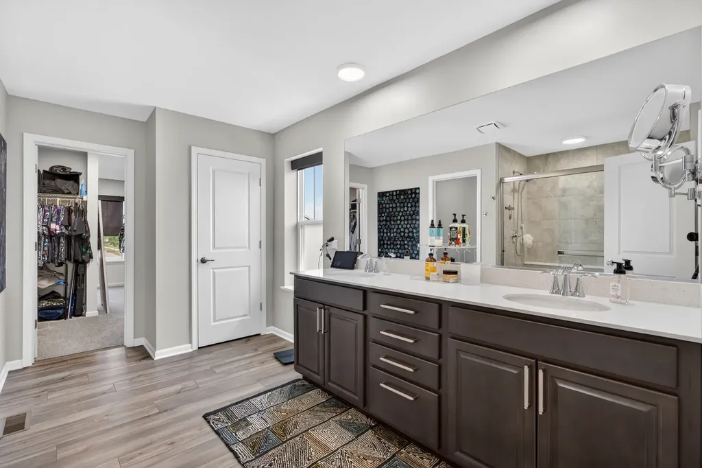 16230 South Lake View Road Plainfield IL 60586