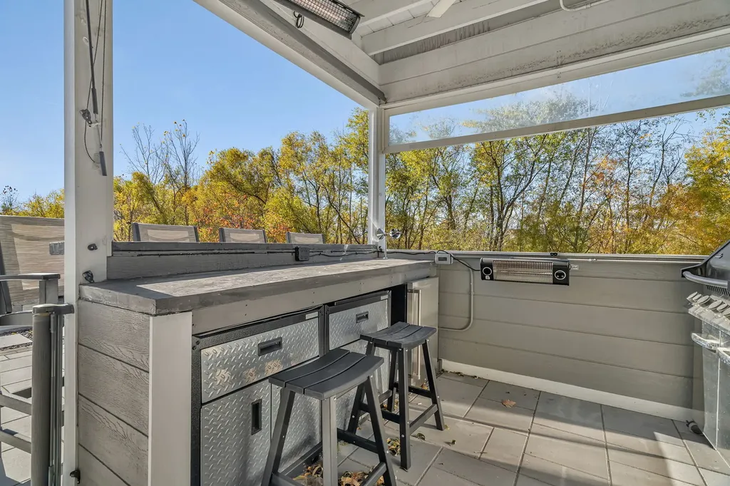 16230 South Lake View Road Plainfield IL 60586
