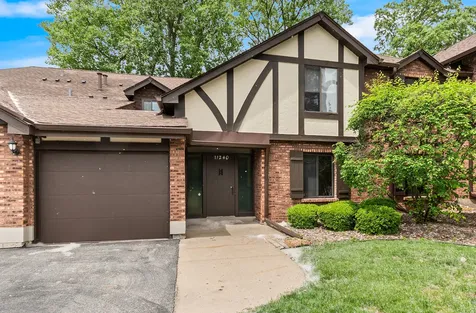11240 Sycamore Lane Palos Hills IL 60465