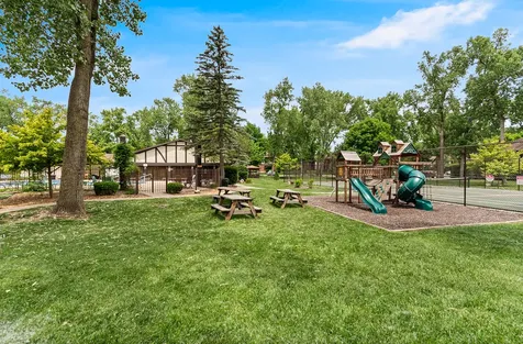 11240 Sycamore Lane Palos Hills IL 60465