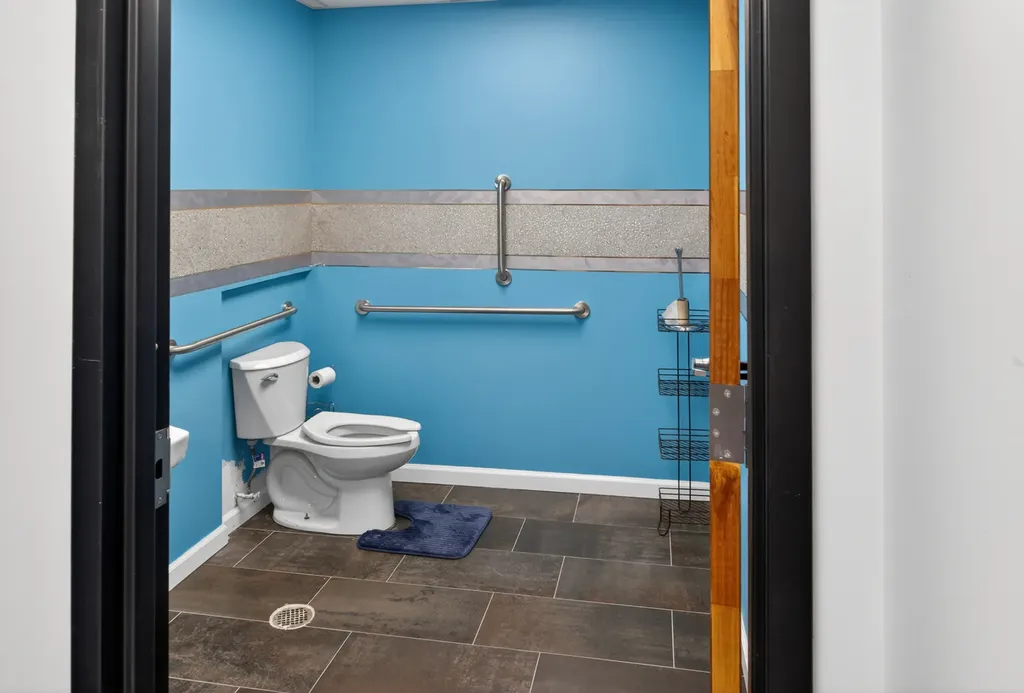 1851 East 87th Street Chicago IL 60617