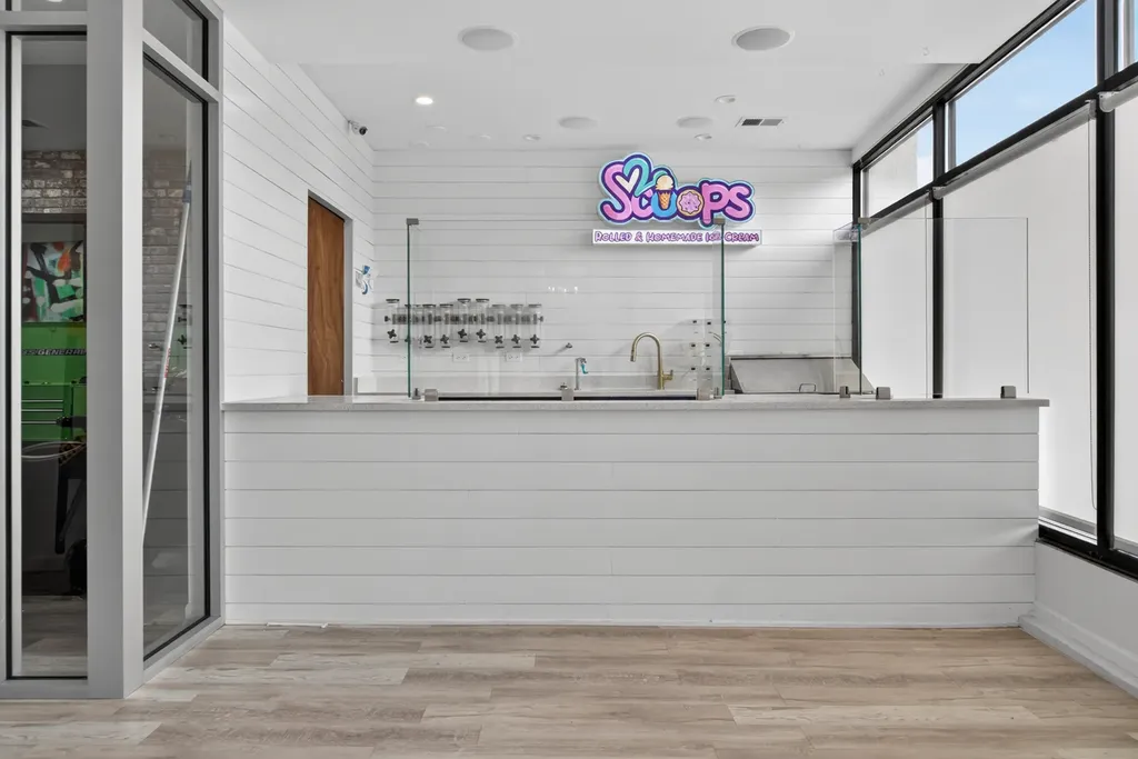 1851 East 87th Street Chicago IL 60617