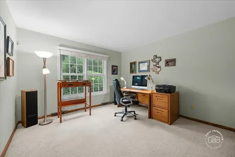202 Windsor Circle St. Charles IL 60175