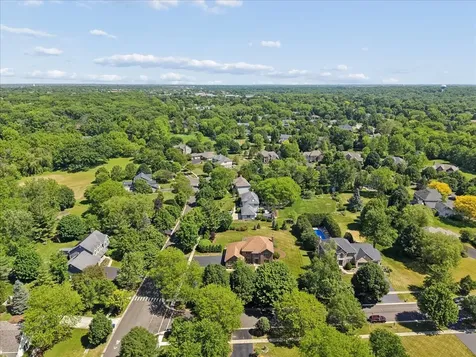 202 Windsor Circle St. Charles IL 60175