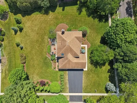 202 Windsor Circle St. Charles IL 60175