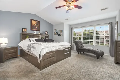 292 South Oak Creek Lane Romeoville IL 60446