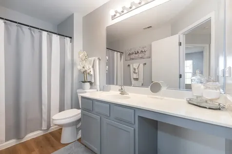 292 South Oak Creek Lane Romeoville IL 60446