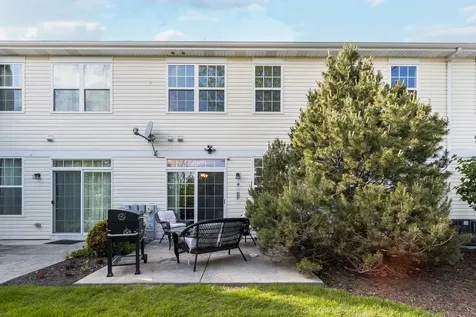 292 South Oak Creek Lane Romeoville IL 60446
