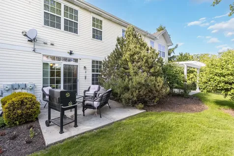 292 South Oak Creek Lane Romeoville IL 60446