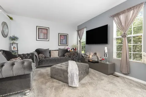 292 South Oak Creek Lane Romeoville IL 60446