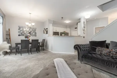 292 South Oak Creek Lane Romeoville IL 60446
