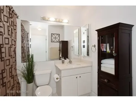 33 West Ontario Street Chicago IL 60654