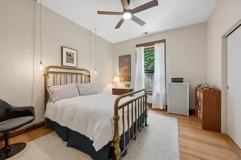 521 West Surf Street Chicago IL 60657
