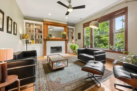 521 West Surf Street Chicago IL 60657