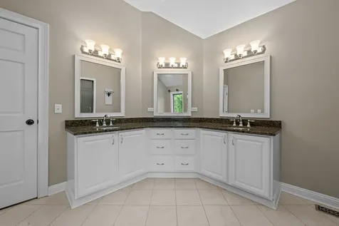 14584 North Somerset Circle Libertyville IL 60048