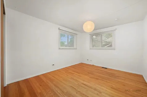 1083 Lomond Drive Mundelein IL 60060