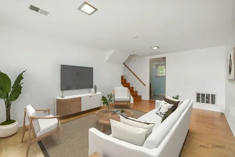 1083 Lomond Drive Mundelein IL 60060