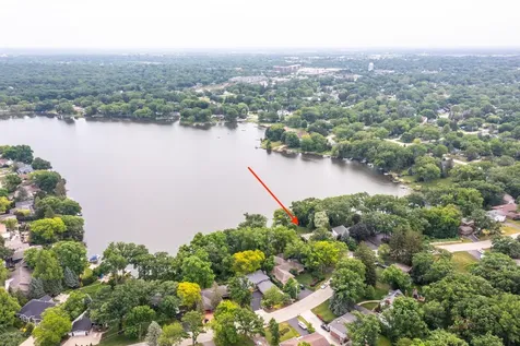 1083 Lomond Drive Mundelein IL 60060