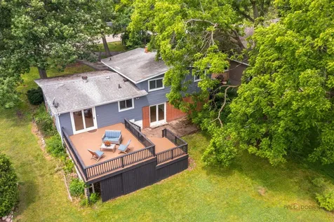 1083 Lomond Drive Mundelein IL 60060