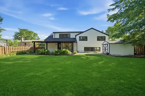 12 West Pickwick Road Arlington Heights IL 60005