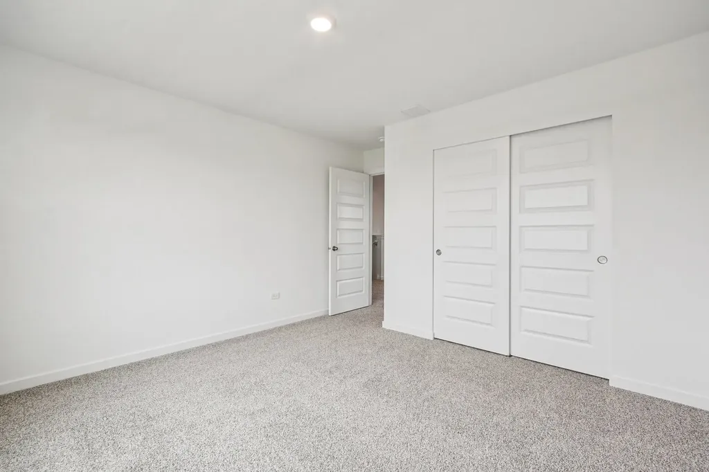 1874 Keating Drive Aurora IL 60503