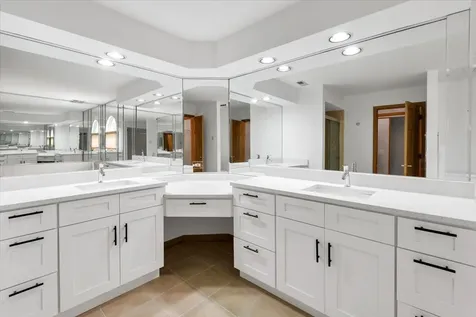 193 Rosedale Court Bloomingdale IL 60108