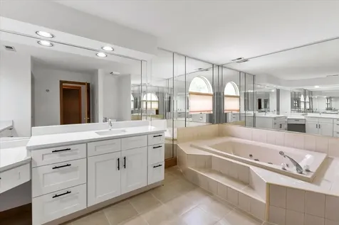 193 Rosedale Court Bloomingdale IL 60108