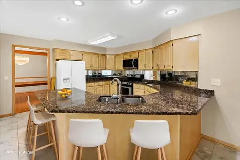 193 Rosedale Court Bloomingdale IL 60108