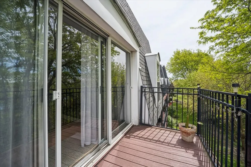5400 Carriageway Drive Rolling Meadows IL 60008