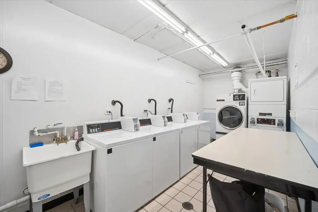 5400 Carriageway Drive Rolling Meadows IL 60008