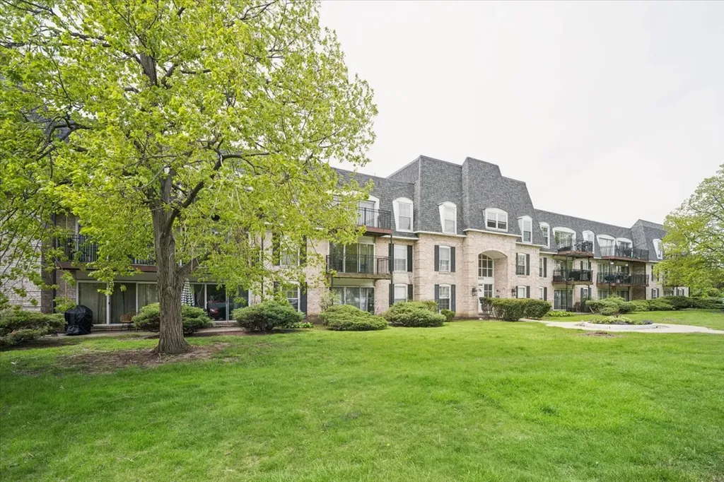 5400 Carriageway Drive Rolling Meadows IL 60008