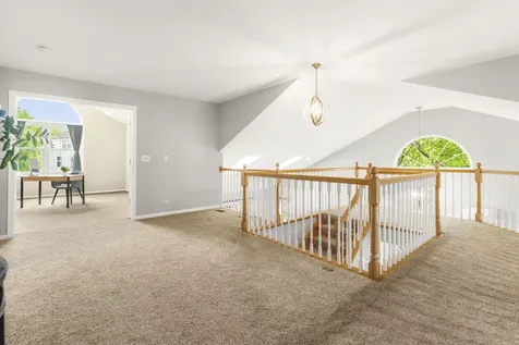 794 Pheasant Trail St. Charles IL 60174