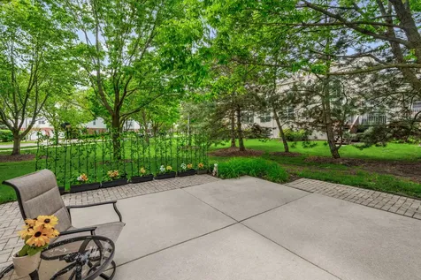 794 Pheasant Trail St. Charles IL 60174