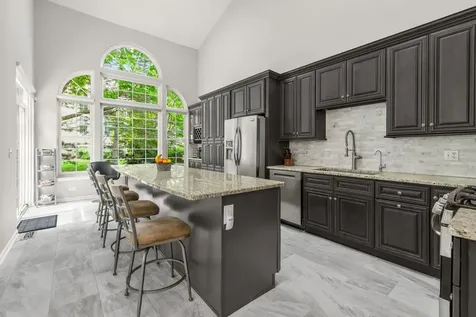 794 Pheasant Trail St. Charles IL 60174