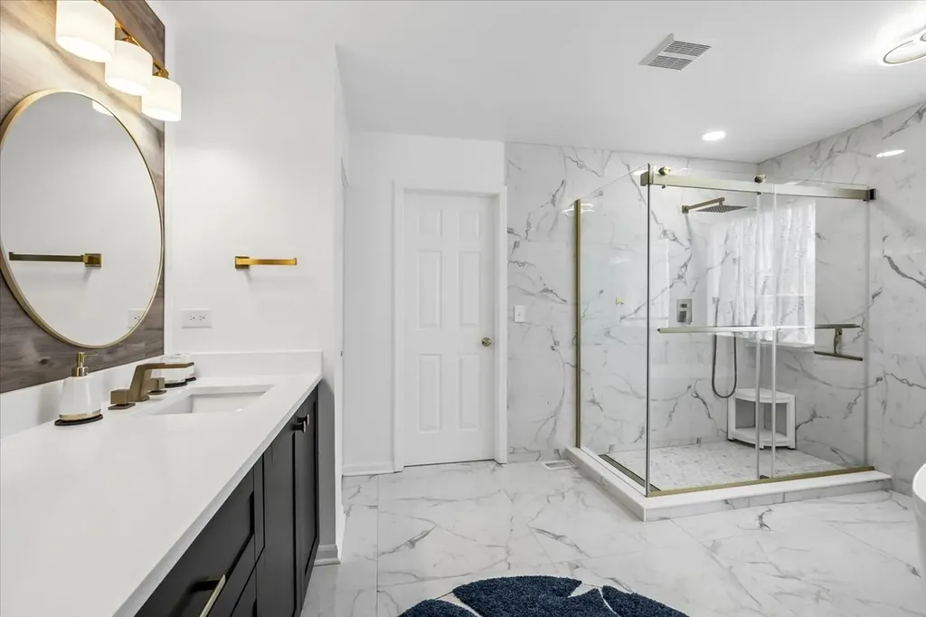 1085 Waterview Circle Antioch IL 60002