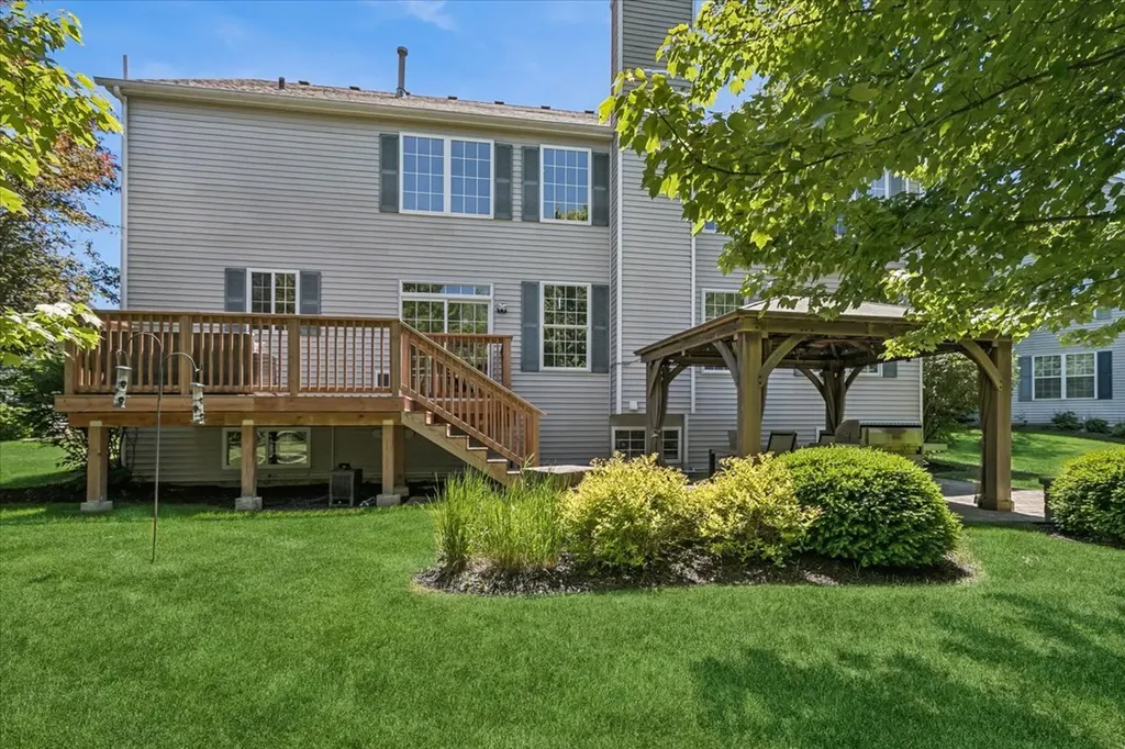 1085 Waterview Circle Antioch IL 60002