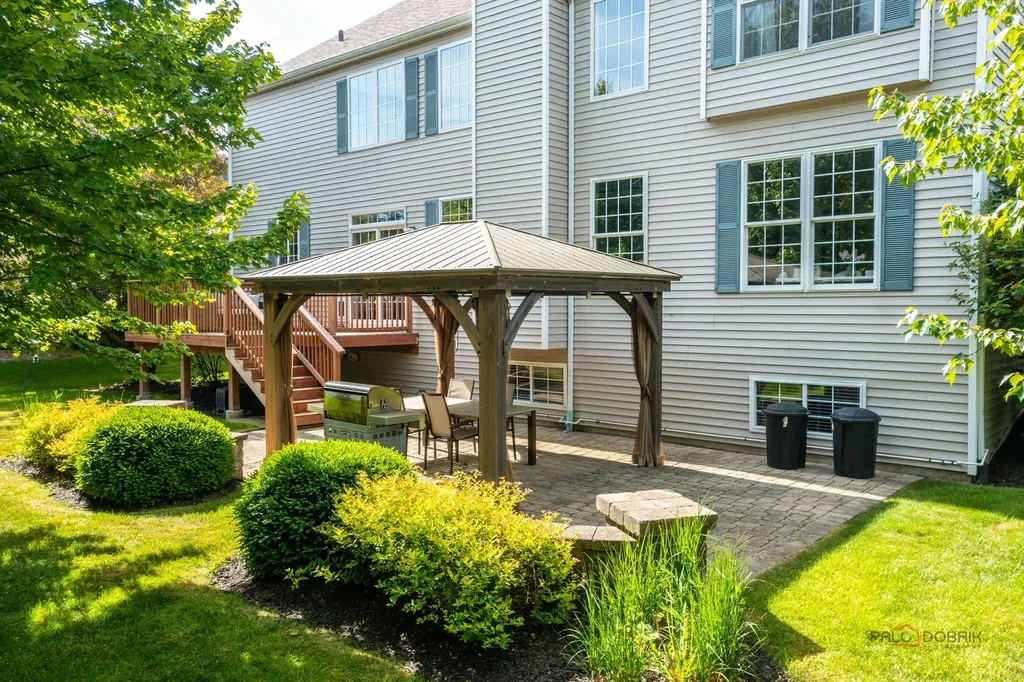 1085 Waterview Circle Antioch IL 60002