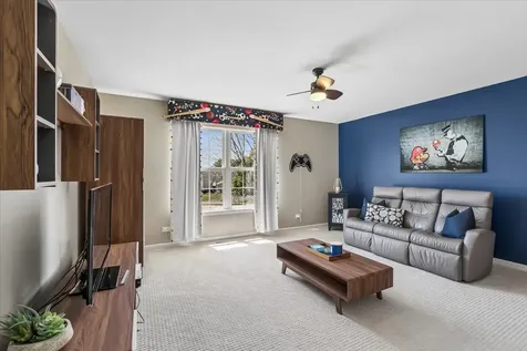 1085 Waterview Circle Antioch IL 60002
