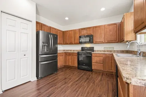 1911 Willoughby Lane Joliet IL 60431