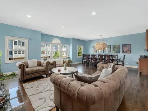 771 West Kristen Court Palatine IL 60067